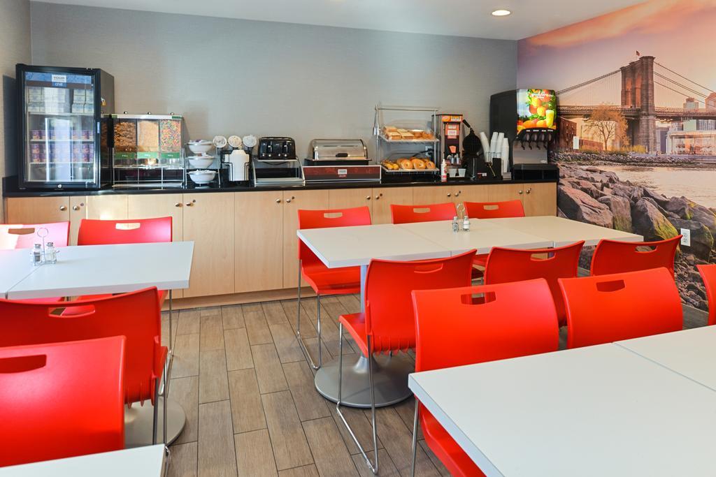 Red Lion Inn And Suites Brooklyn Nueva York Exterior foto